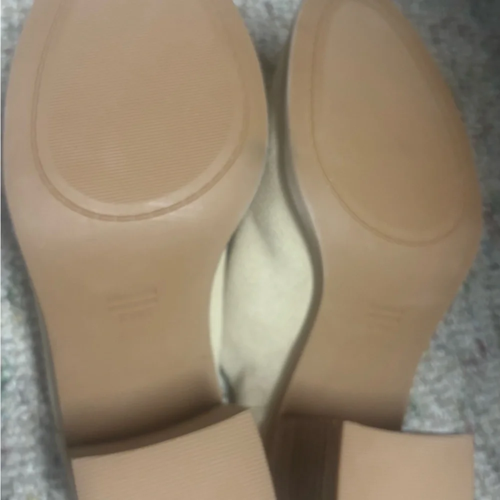 TOMS Beige Suede Block Heel Mule Slip-On - Picture 2 of 3